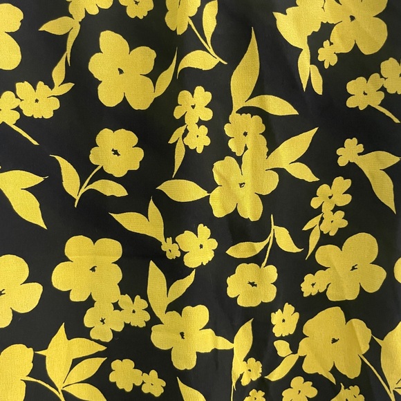 Alice and Olivia High Low Skirt Yellow and black floral size 4 - Picture 3 of 7